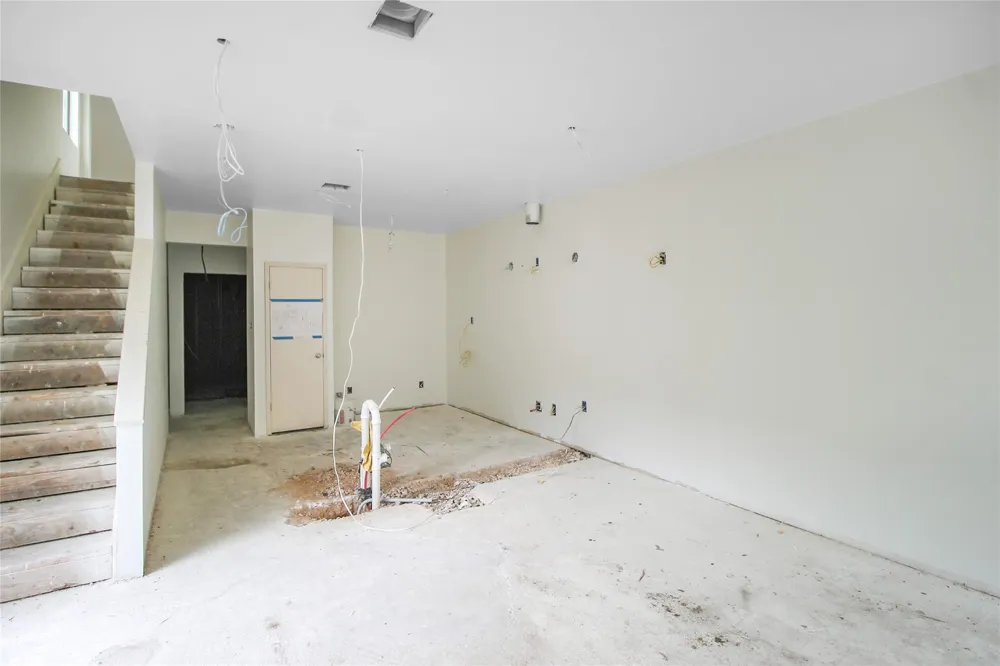 1735 Norfolk Street Houston, TX 77098