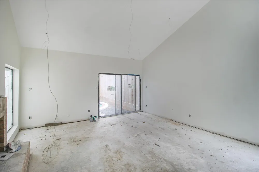 1735 Norfolk Street Houston, TX 77098