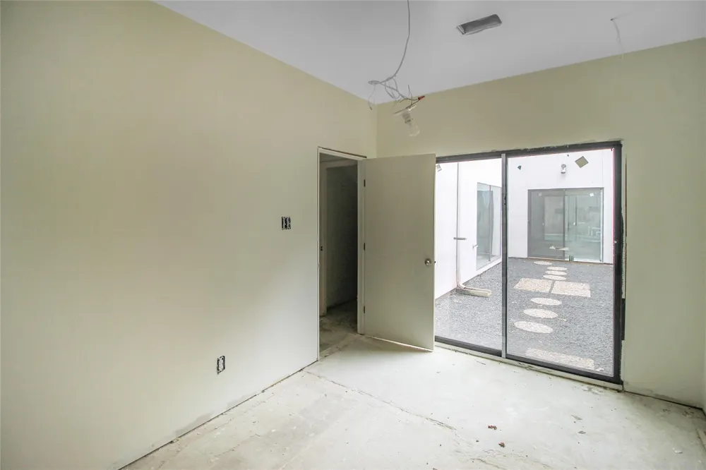 1735 Norfolk Street Houston, TX 77098