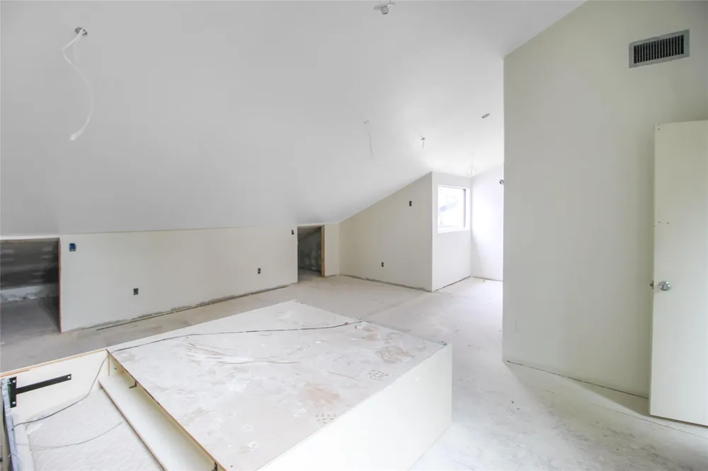 1735 Norfolk Street Houston, TX 77098