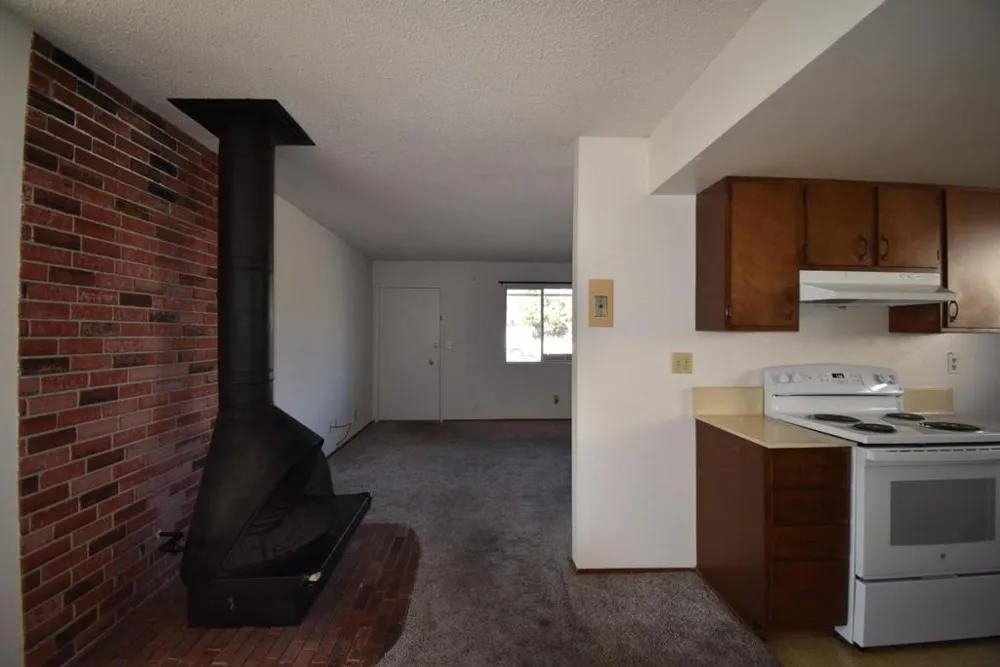 279 Hushbeck Avenue Watsonville, CA 95076