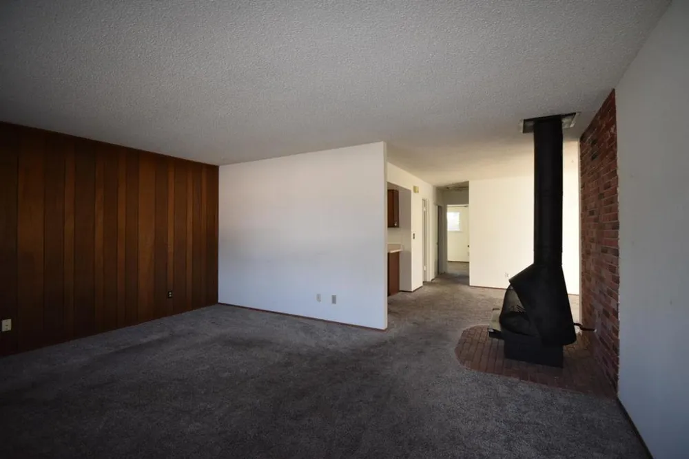 279 Hushbeck Avenue Watsonville, CA 95076