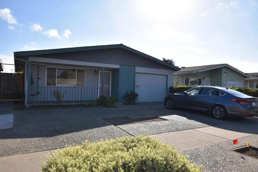 279 Hushbeck Avenue Watsonville, CA 95076