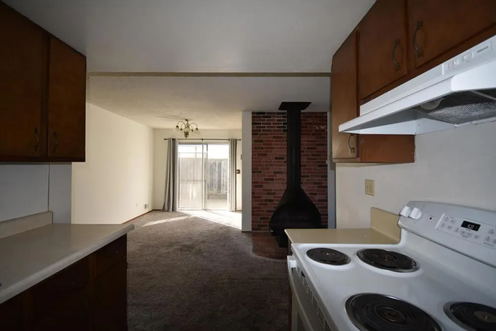 279 Hushbeck Avenue Watsonville, CA 95076
