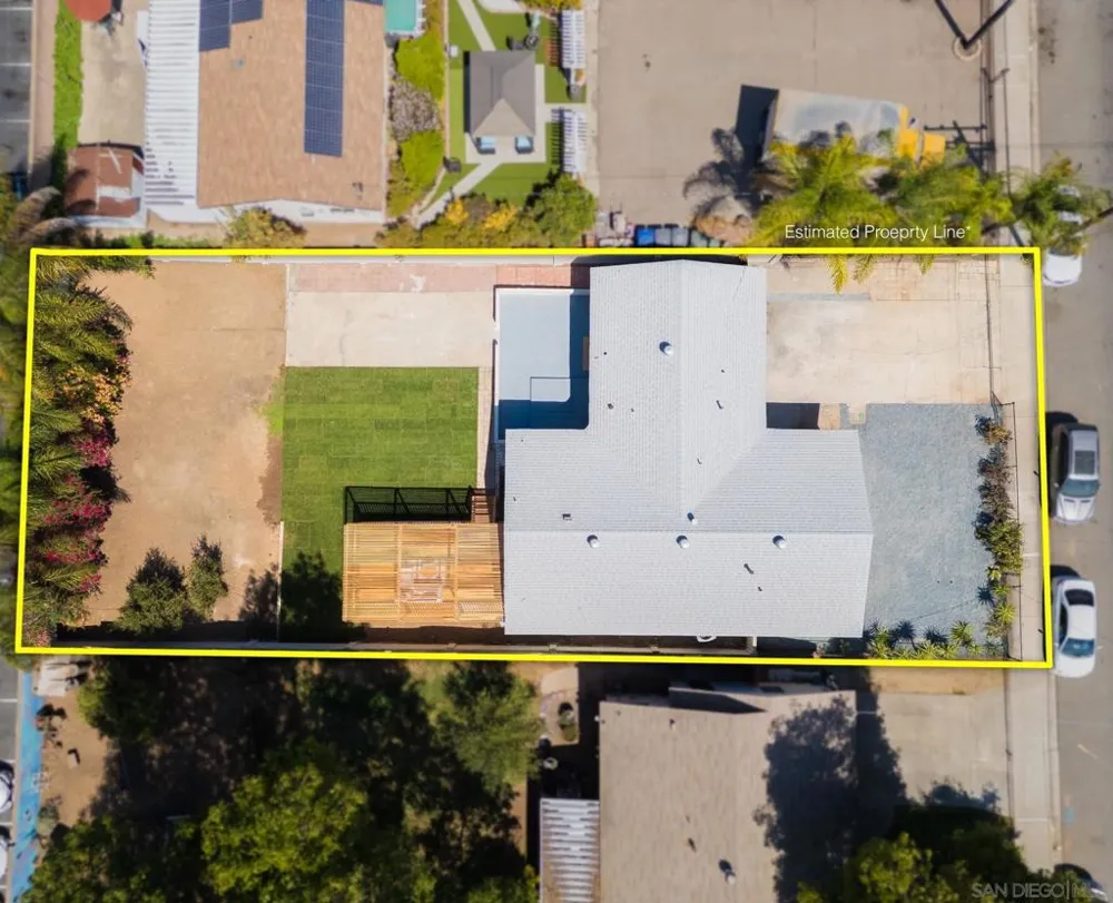 668 Van Houten Ave El Cajon, CA 92020
