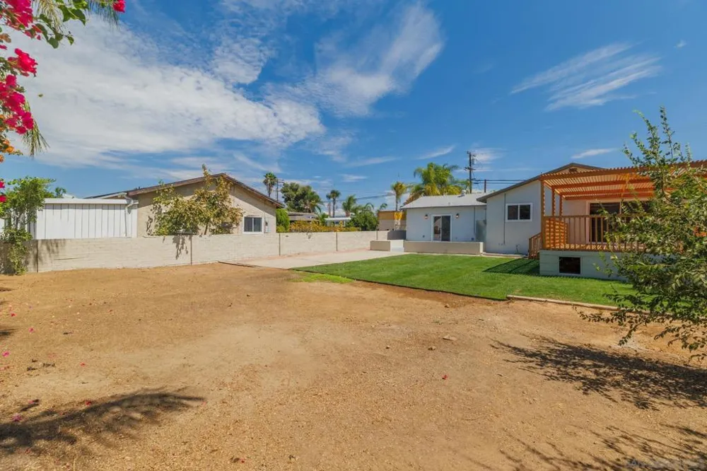 668 Van Houten Ave El Cajon, CA 92020