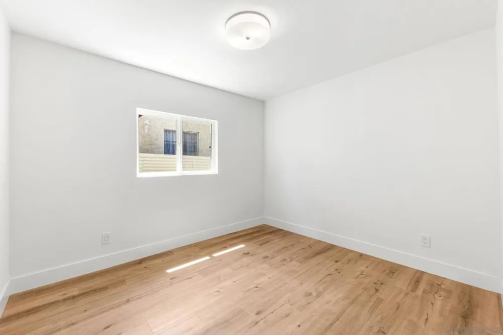 668 Van Houten Ave El Cajon, CA 92020