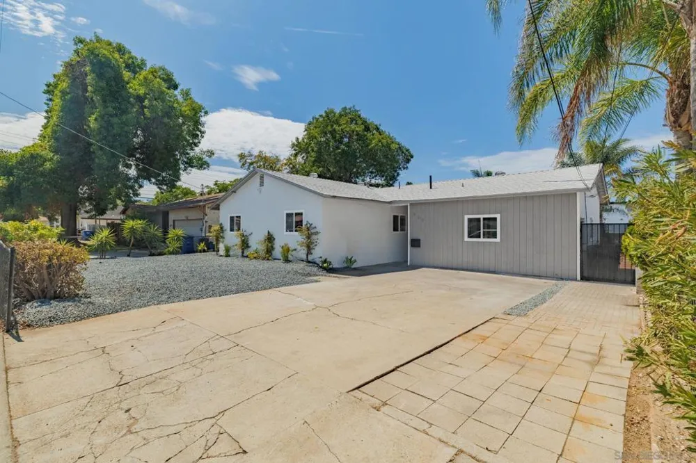 668 Van Houten Ave El Cajon, CA 92020