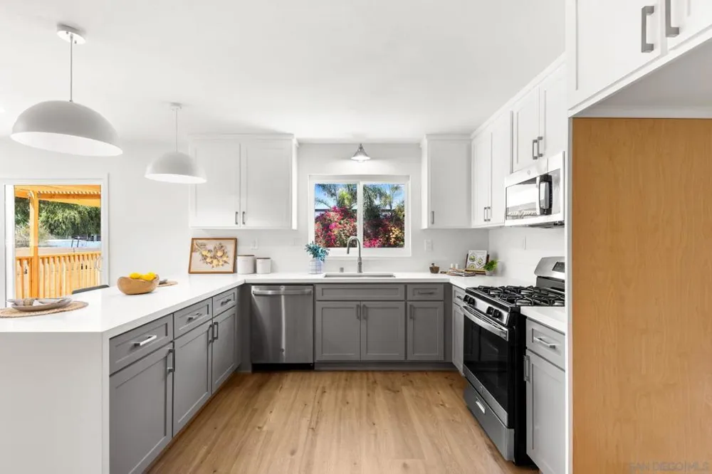 668 Van Houten Ave El Cajon, CA 92020