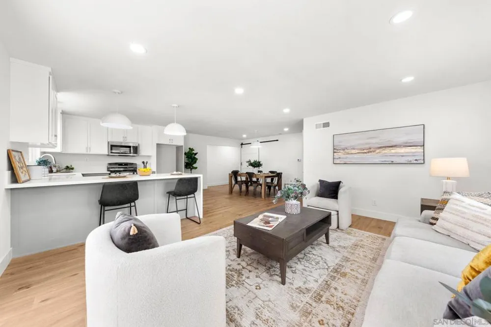 668 Van Houten Ave El Cajon, CA 92020