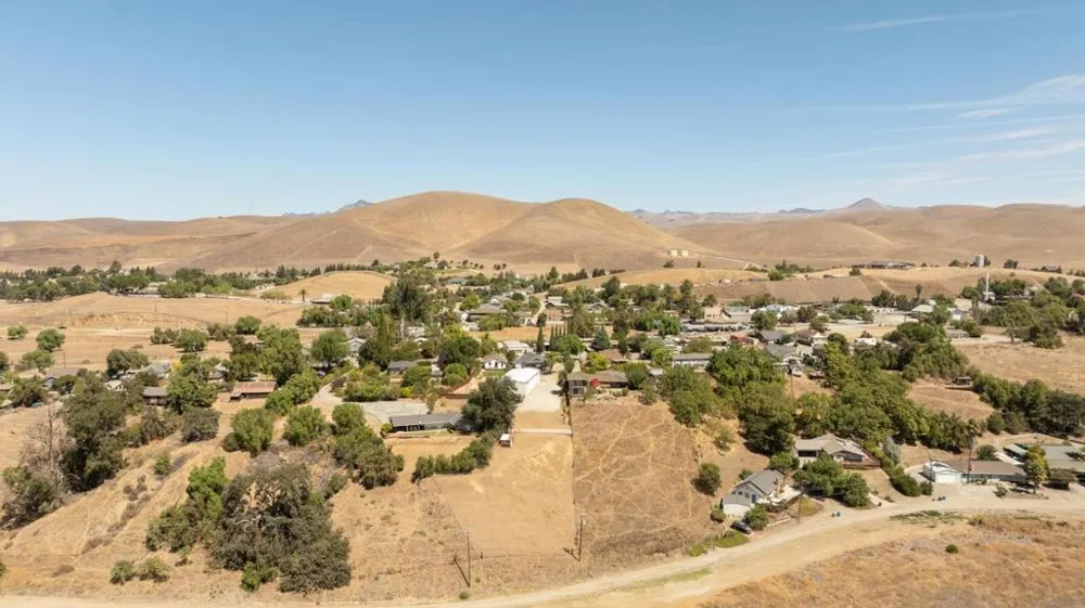 6860 F STREET Tres Pinos, CA 95075