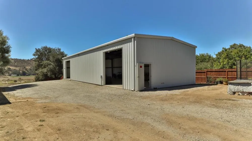 6860 F STREET Tres Pinos, CA 95075