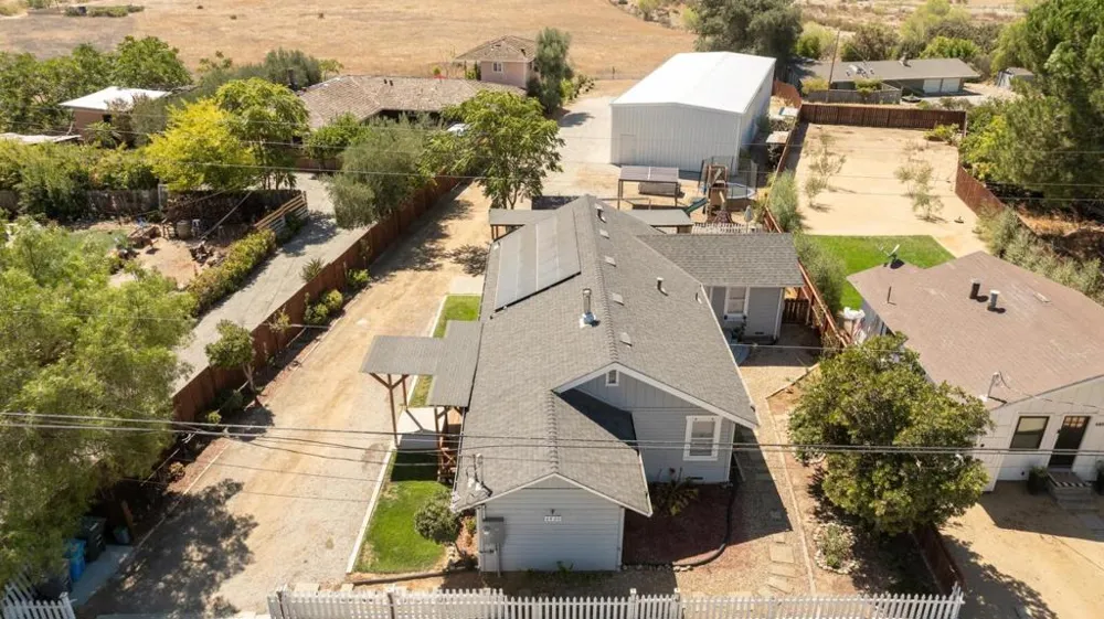 6860 F STREET Tres Pinos, CA 95075