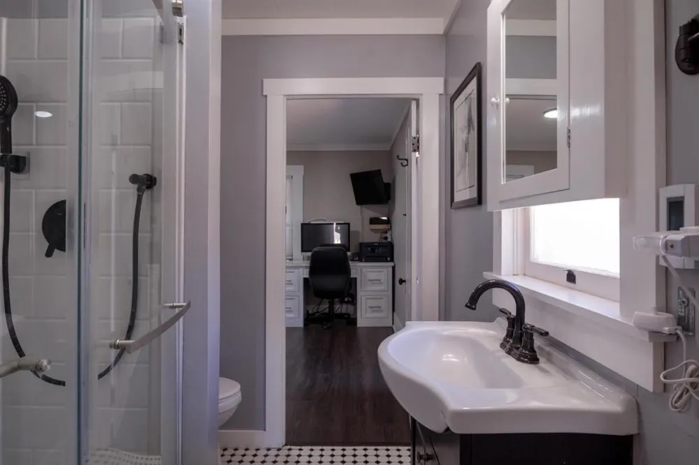 6860 F STREET Tres Pinos, CA 95075
