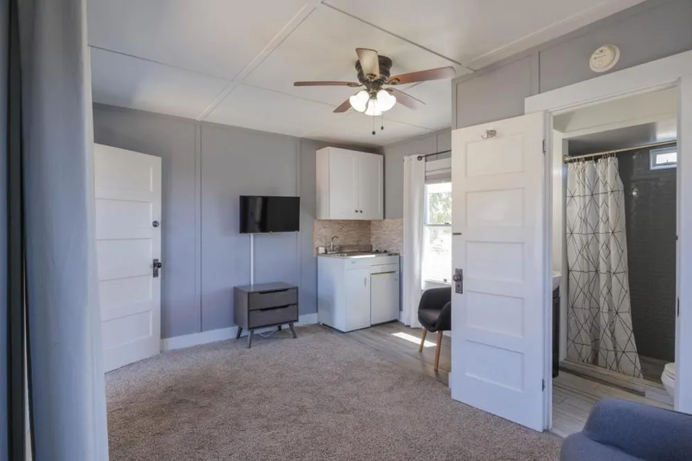 6860 F STREET Tres Pinos, CA 95075