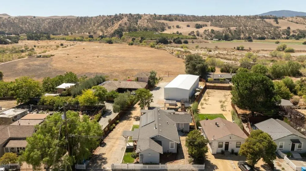 6860 F STREET Tres Pinos, CA 95075