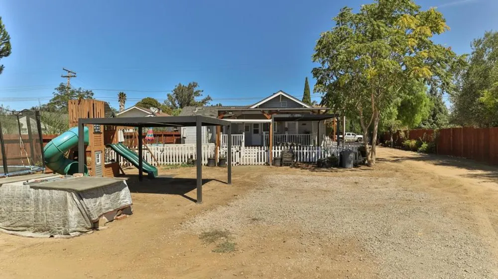 6860 F STREET Tres Pinos, CA 95075