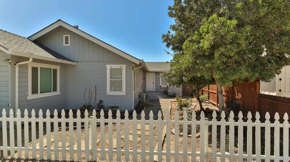 6860 F STREET Tres Pinos, CA 95075