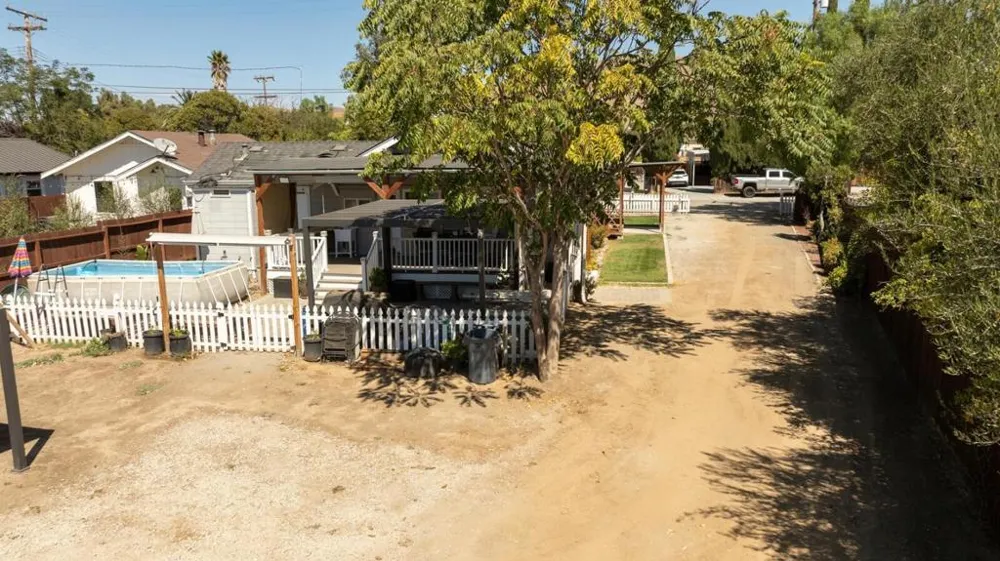 6860 F STREET Tres Pinos, CA 95075
