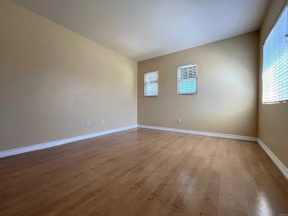 6079 Paseo Pradera Carlsbad, CA 92009