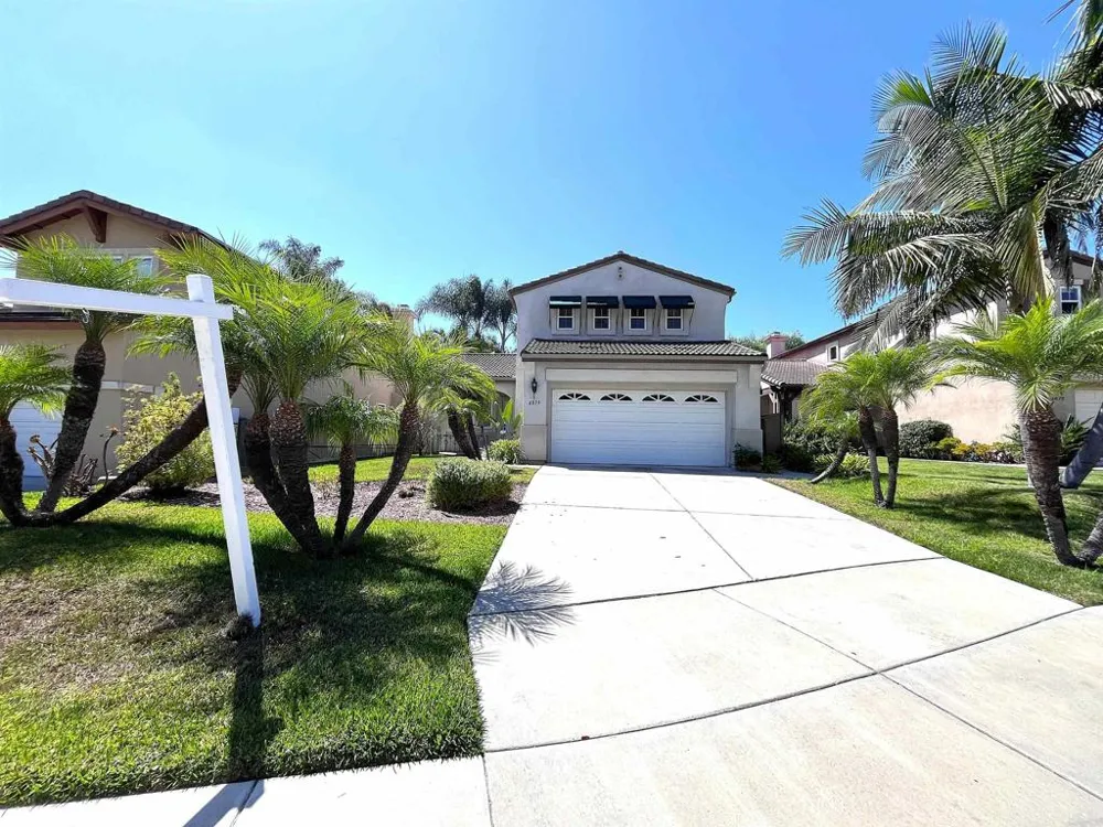 6079 Paseo Pradera Carlsbad, CA 92009
