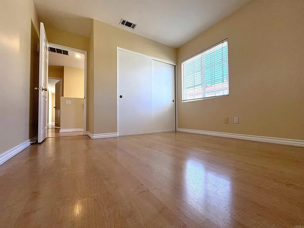 6079 Paseo Pradera Carlsbad, CA 92009