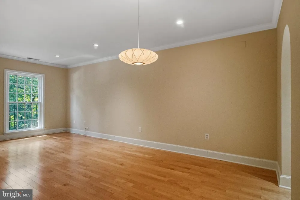 3217 SUTTON PLACE NW #B Washington, DC 20016