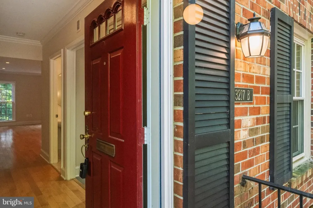 3217 SUTTON PLACE NW #B Washington, DC 20016