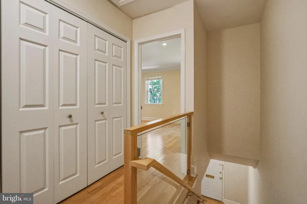 3217 SUTTON PLACE NW #B Washington, DC 20016