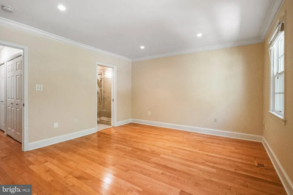 3217 SUTTON PLACE NW #B Washington, DC 20016