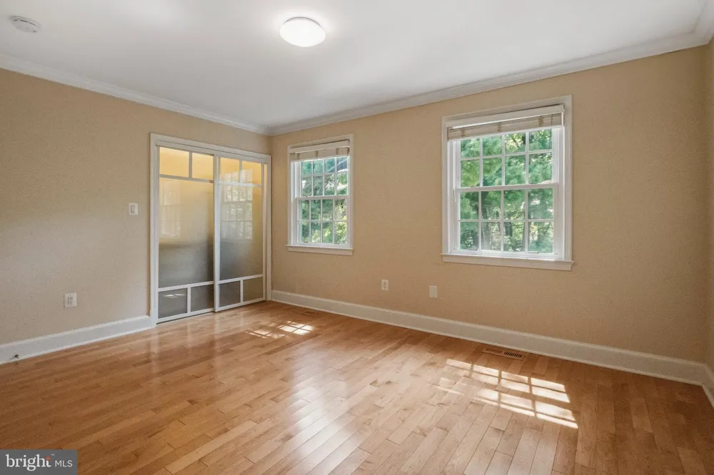 3217 SUTTON PLACE NW #B Washington, DC 20016