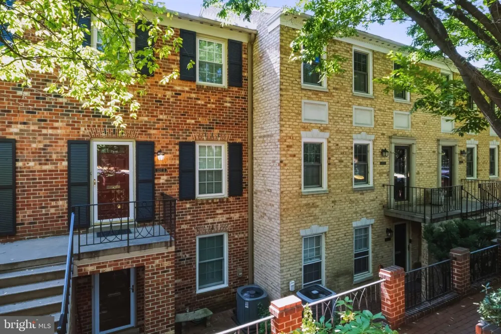 3217 SUTTON PLACE NW #B Washington, DC 20016