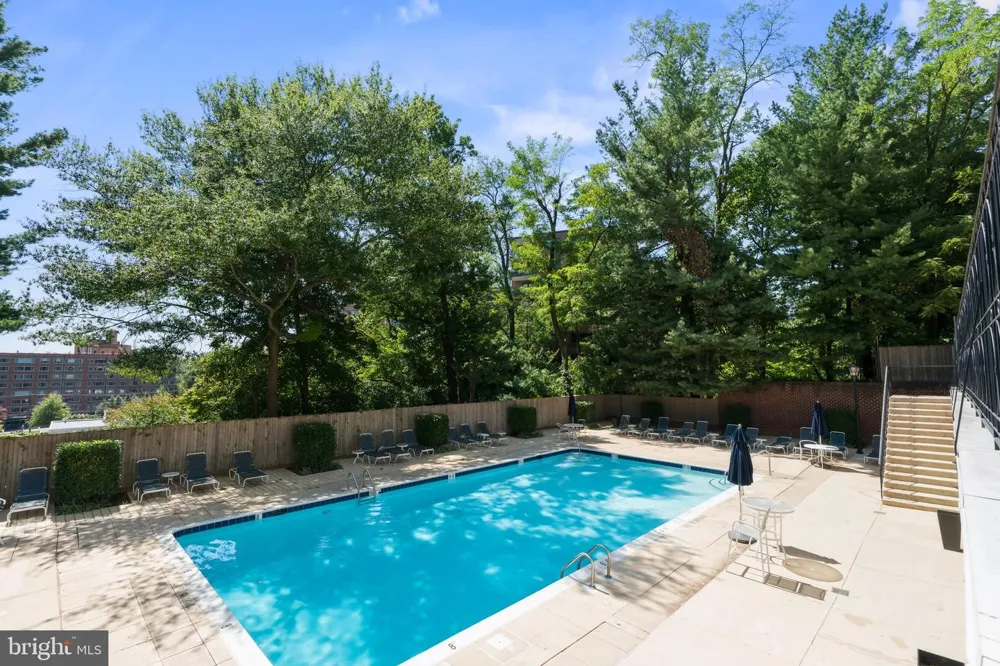 3217 SUTTON PLACE NW #B Washington, DC 20016