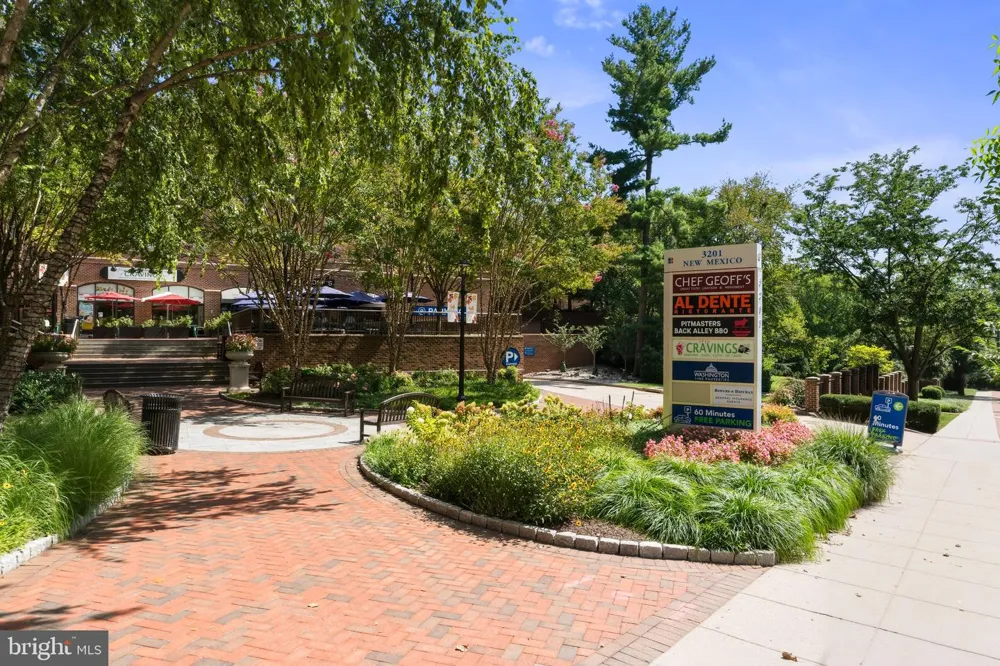 3217 SUTTON PLACE NW #B Washington, DC 20016