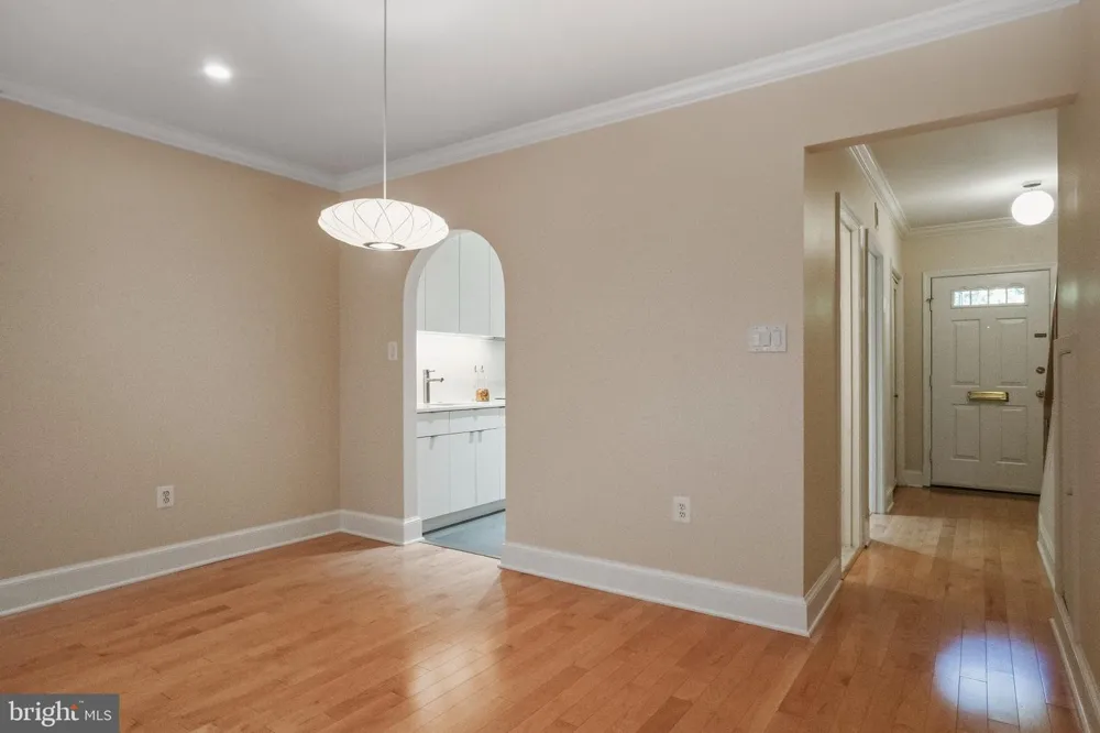 3217 SUTTON PLACE NW #B Washington, DC 20016