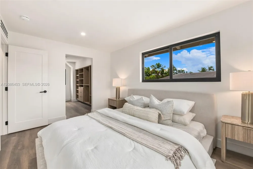 2412 Sugarloaf Ln Fort Lauderdale, FL 33312