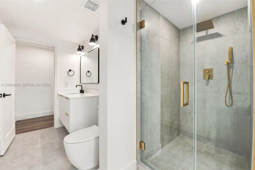 2412 Sugarloaf Ln Fort Lauderdale, FL 33312