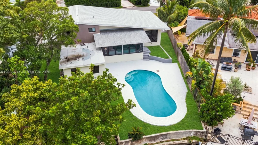 2412 Sugarloaf Ln Fort Lauderdale, FL 33312