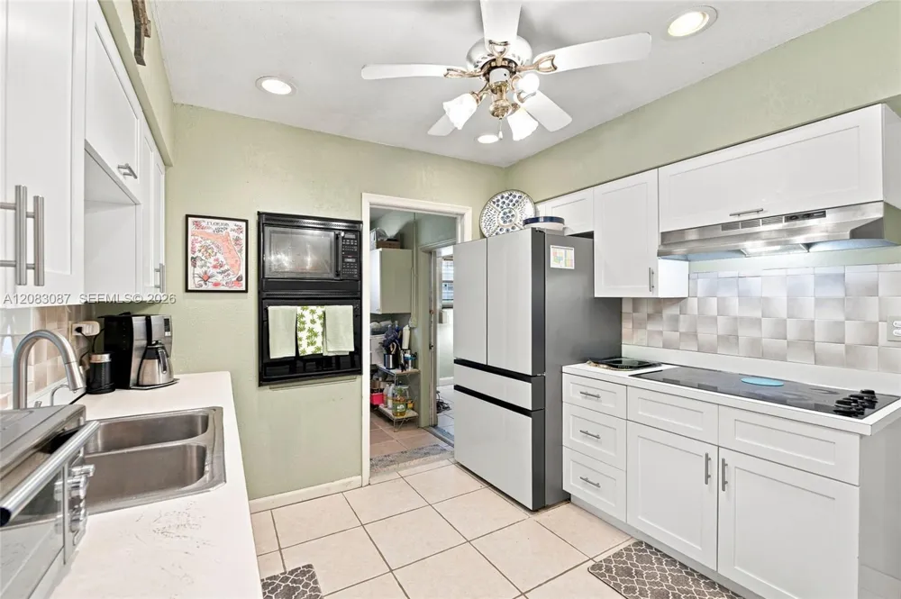 4750 NW 1st St Plantation, FL 33317