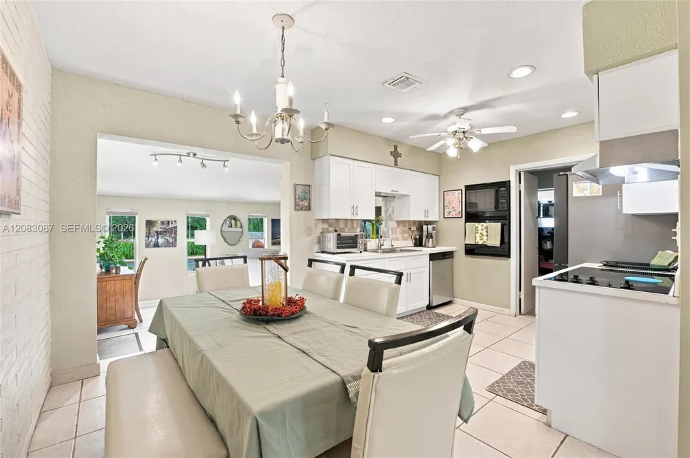 4750 NW 1st St Plantation, FL 33317