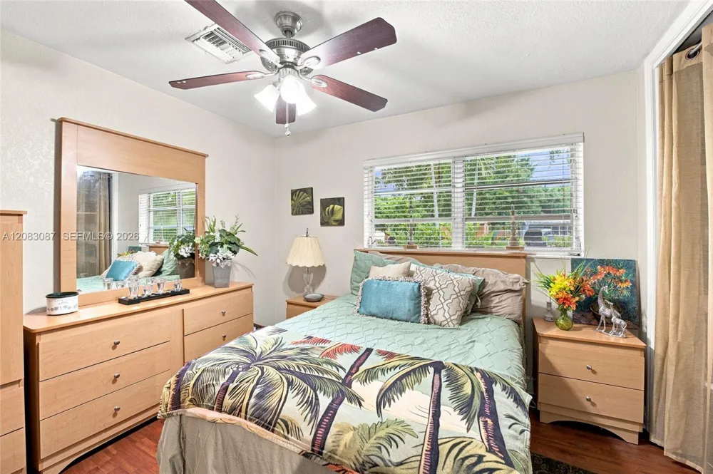 4750 NW 1st St Plantation, FL 33317