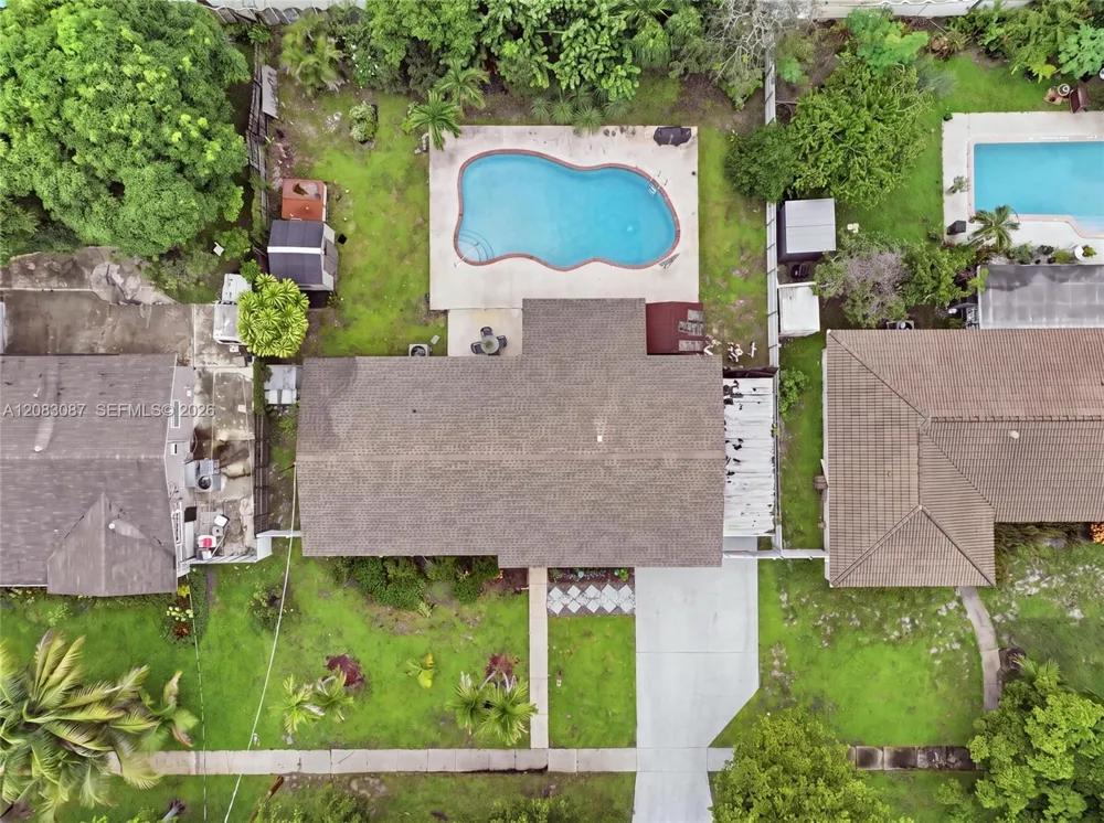 4750 NW 1st St Plantation, FL 33317