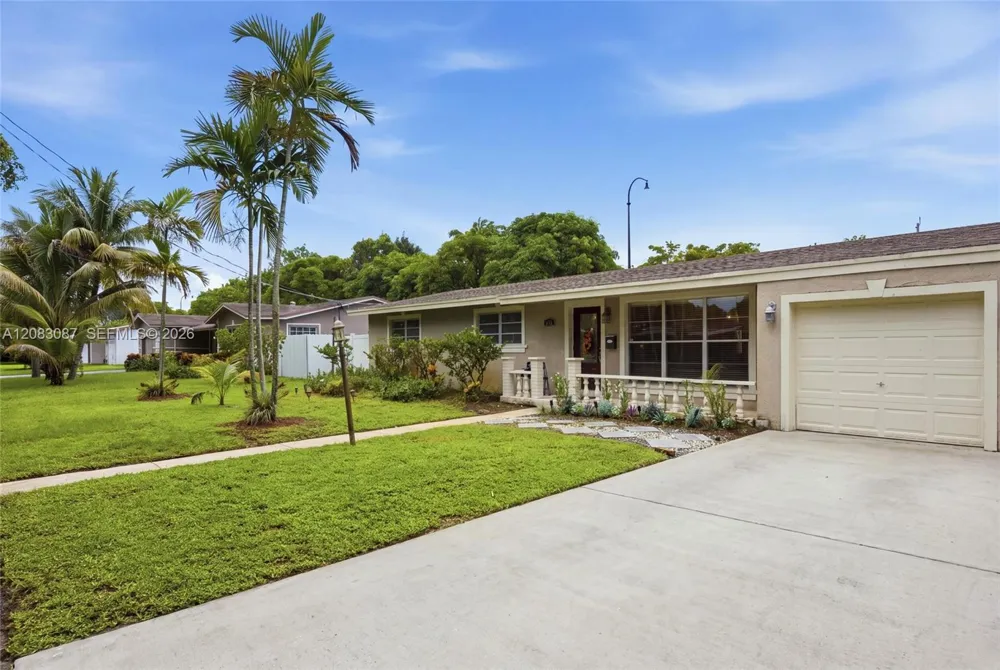 4750 NW 1st St Plantation, FL 33317