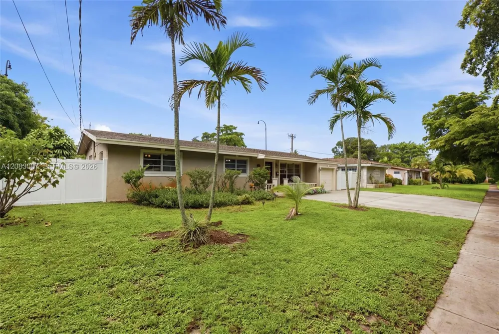 4750 NW 1st St Plantation, FL 33317