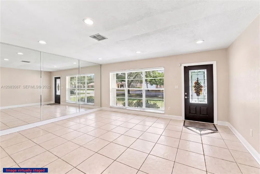 4750 NW 1st St Plantation, FL 33317