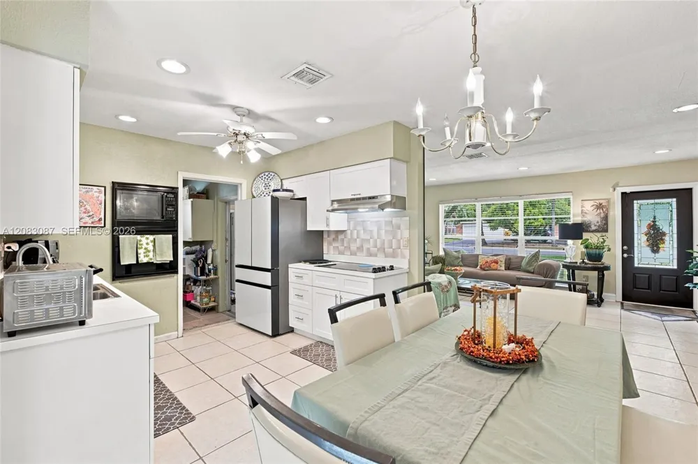 4750 NW 1st St Plantation, FL 33317