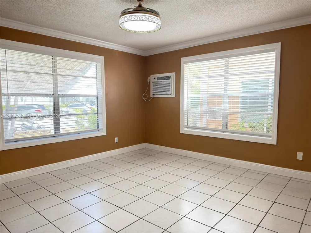 7336 Carlyle Ave #2 Miami Beach, FL 33141