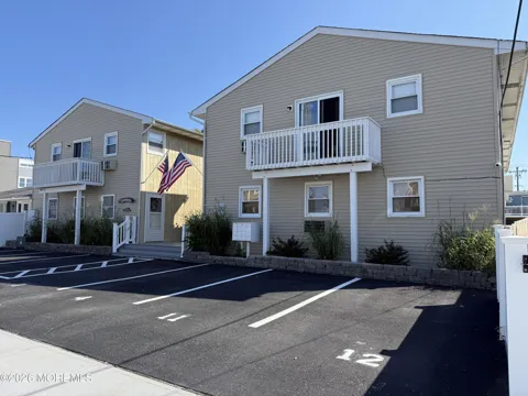 217 Hiering Avenue #13
