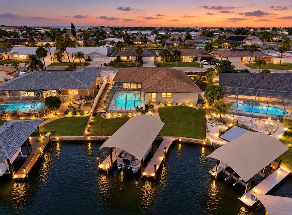 6315 WISTERIA LANE Apollo Beach, FL 33572