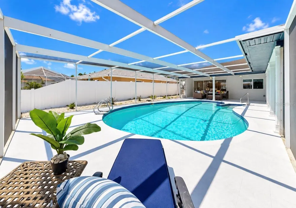 6315 WISTERIA LANE Apollo Beach, FL 33572